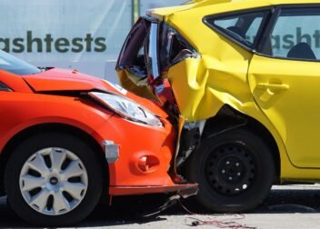 crash test, collision, rear-end collision, 60 km h, diversion, liability, insurance, mobile, smartphone, car insurance, claim, insurance, insurance, insurance, insurance, insurance, car insurance, car insurance